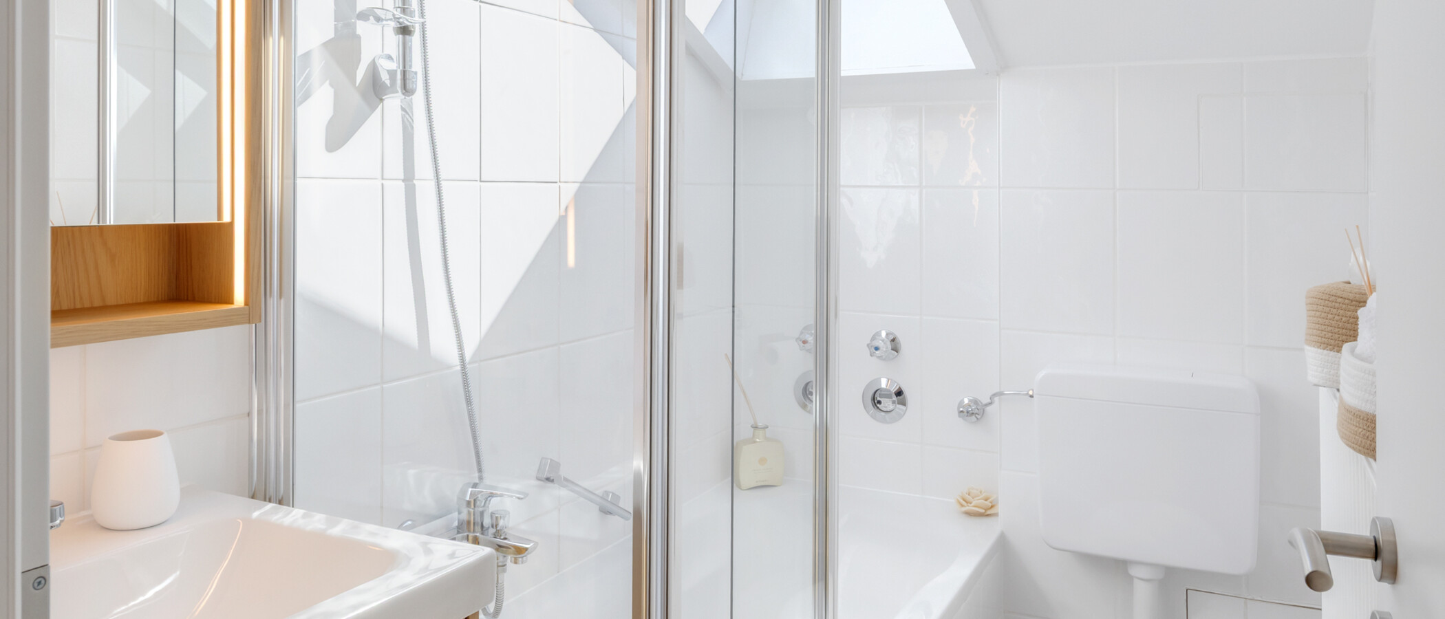 Dachgeschosswohnung Gmund am Tegernsee 02 Badezimmer 15021