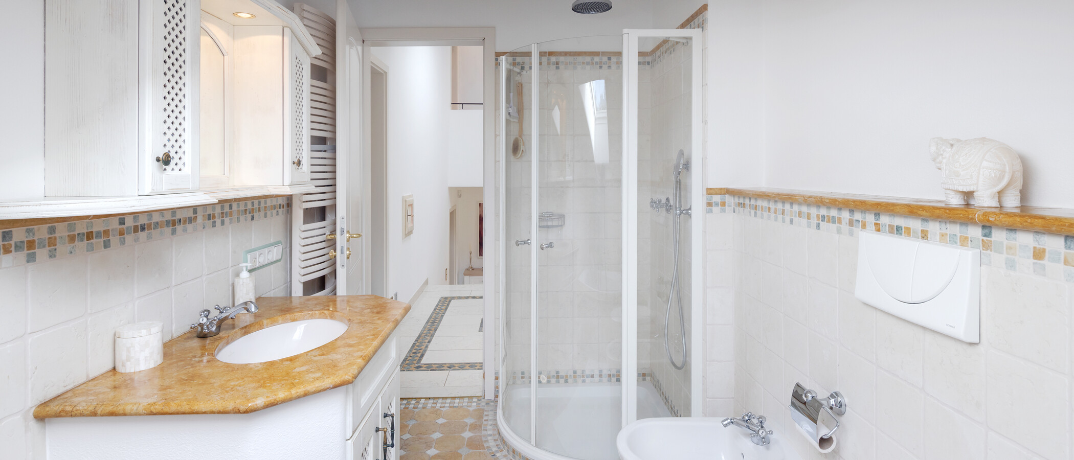 Villa Grünwald 03 2. Badezimmer 15022