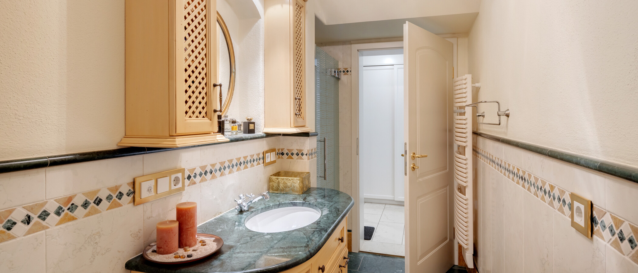Villa Grünwald 01 3. Badezimmer 15022