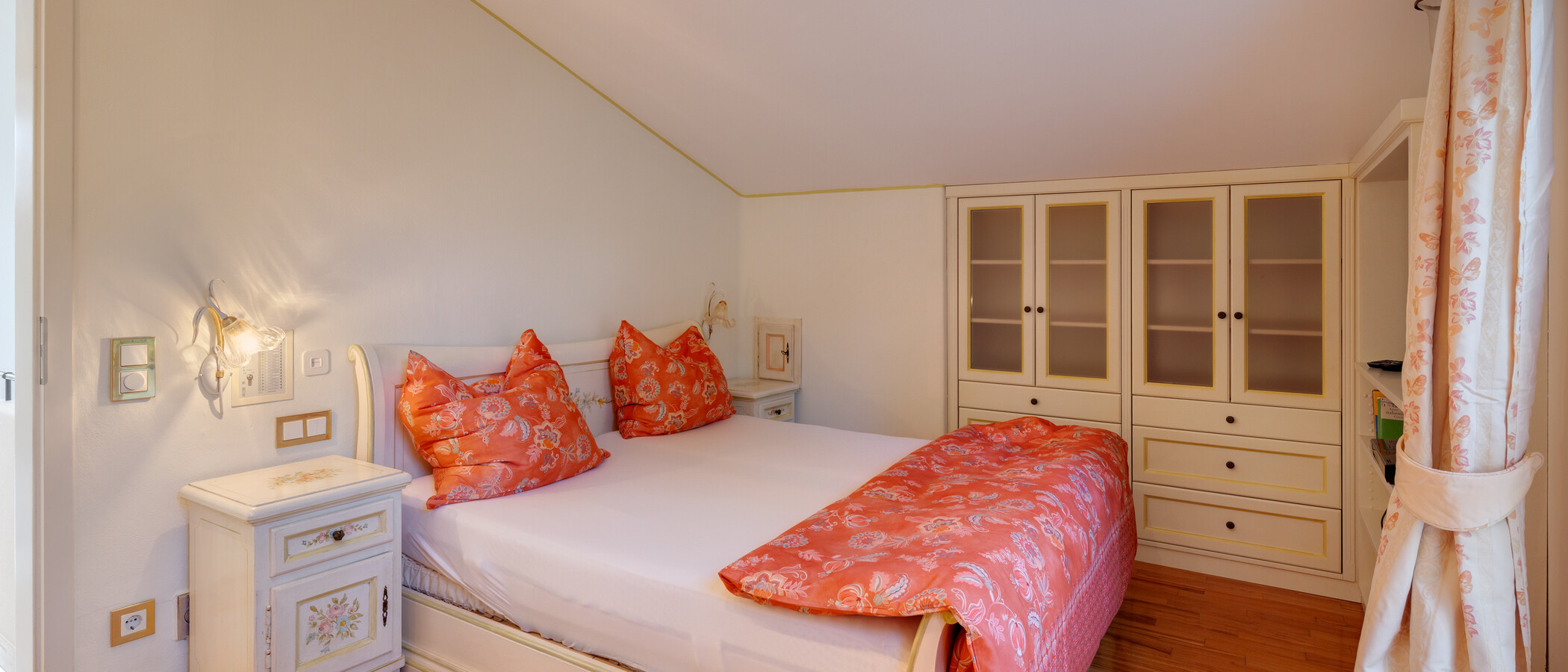 Villa Grünwald 01 1. Schlafzimmer 15022