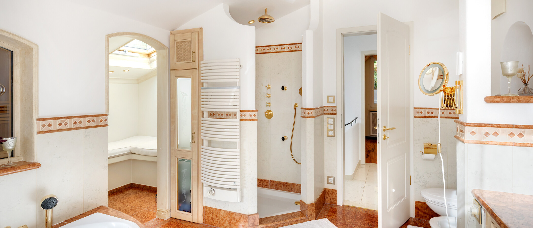 Villa Grünwald 03 1. Badezimmer 15022