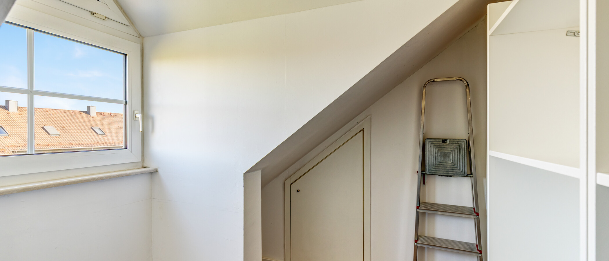 Dachgeschosswohnung Unterschleißheim 03 Abstellraum 15029