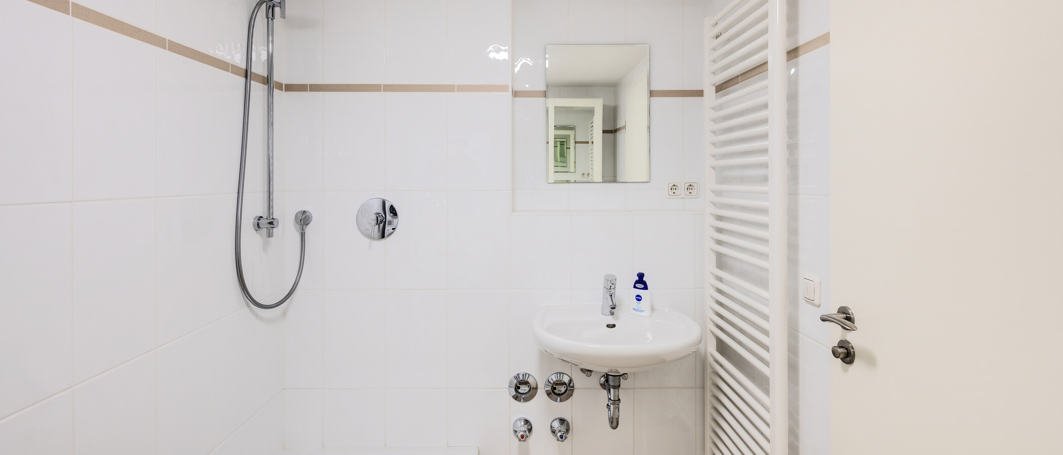 Reihenmittelhaus München Waldtrudering 01 3. Badezimmer 15041