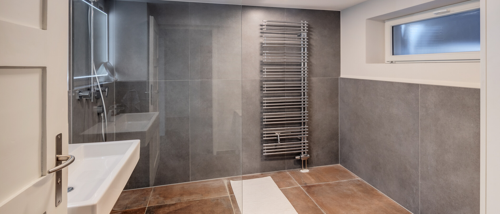 Reiheneckhaus München Nymphenburg 02 2. Badezimmer 15047