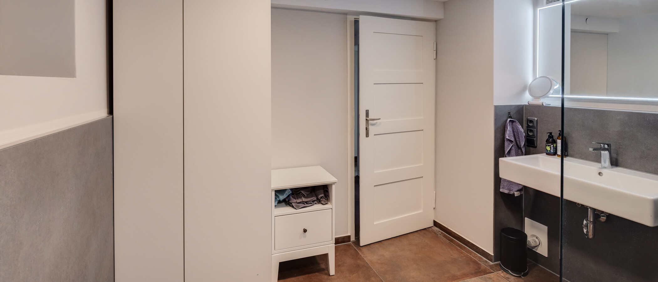 Reiheneckhaus München Nymphenburg 03 2. Badezimmer 15047