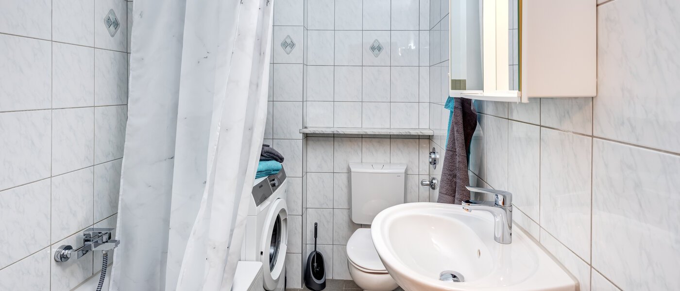 Wohnung München Maxvorstadt - Rund um den Josephplatz 01 Badezimmer 1522