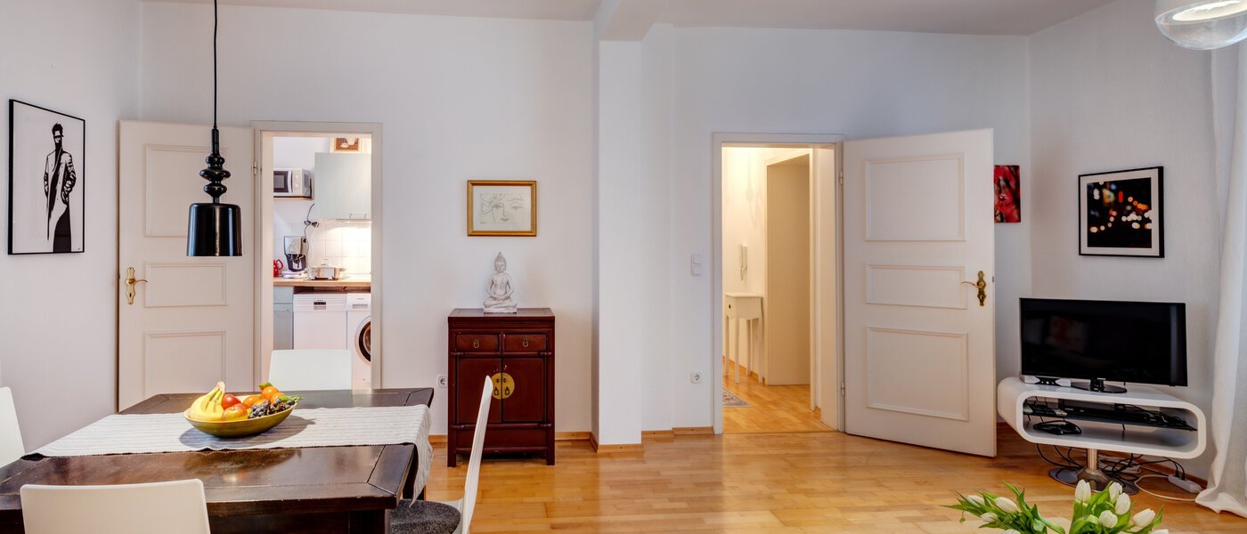 Wohnung München Neuhausen 03 Wohnzimmer 1537