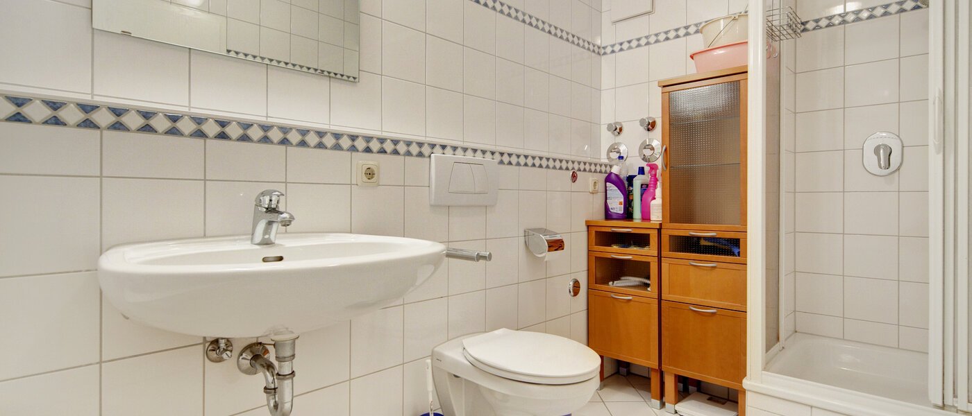 Maisonettewohnung München Waldtrudering 02 Badezimmer 1557