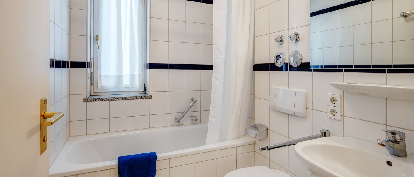 Wohnung München Haidhausen 02 Badezimmer 1562