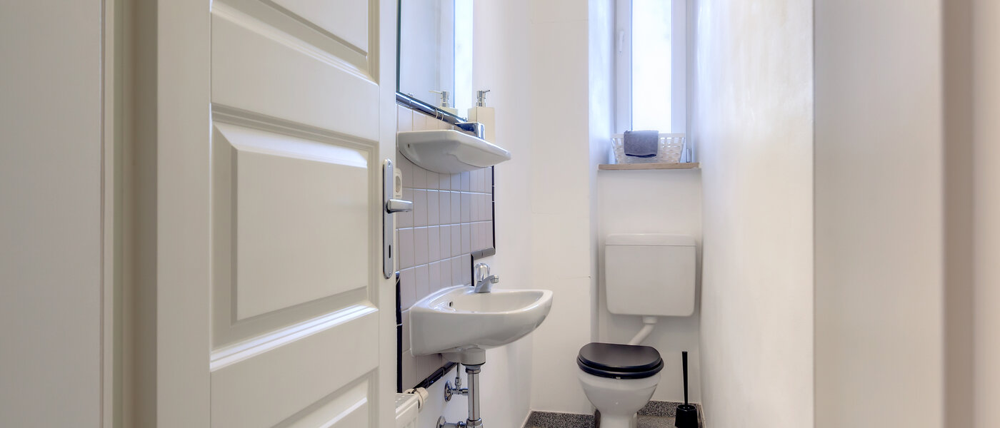 Wohnung München Gärtnerplatzviertel 01 Gäste-WC 1590