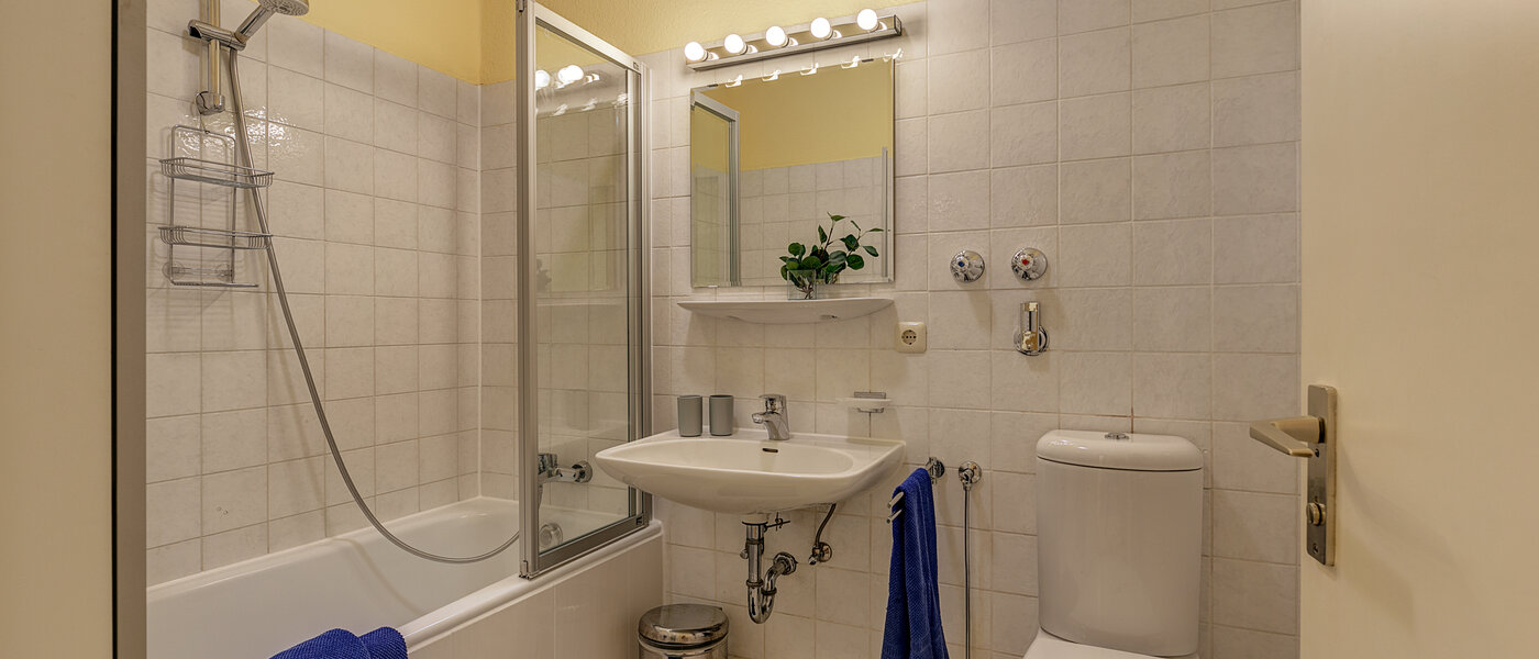 Wohnung München Schwabing (rechts der Leopoldstraße) 01 Badezimmer 1666