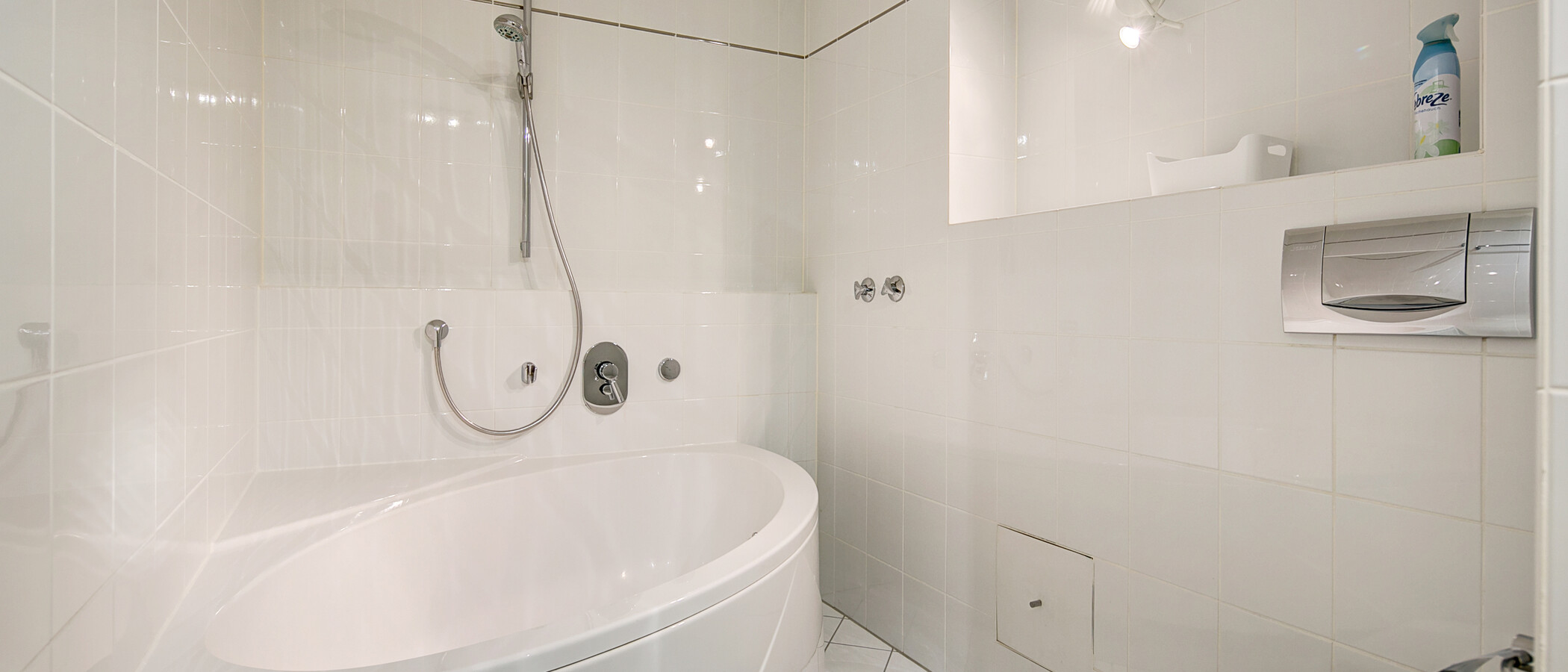 Wohnung München Schwabing-Nord (zw. Belgrad- & Leopoldstraße) 02 Badezimmer 1675