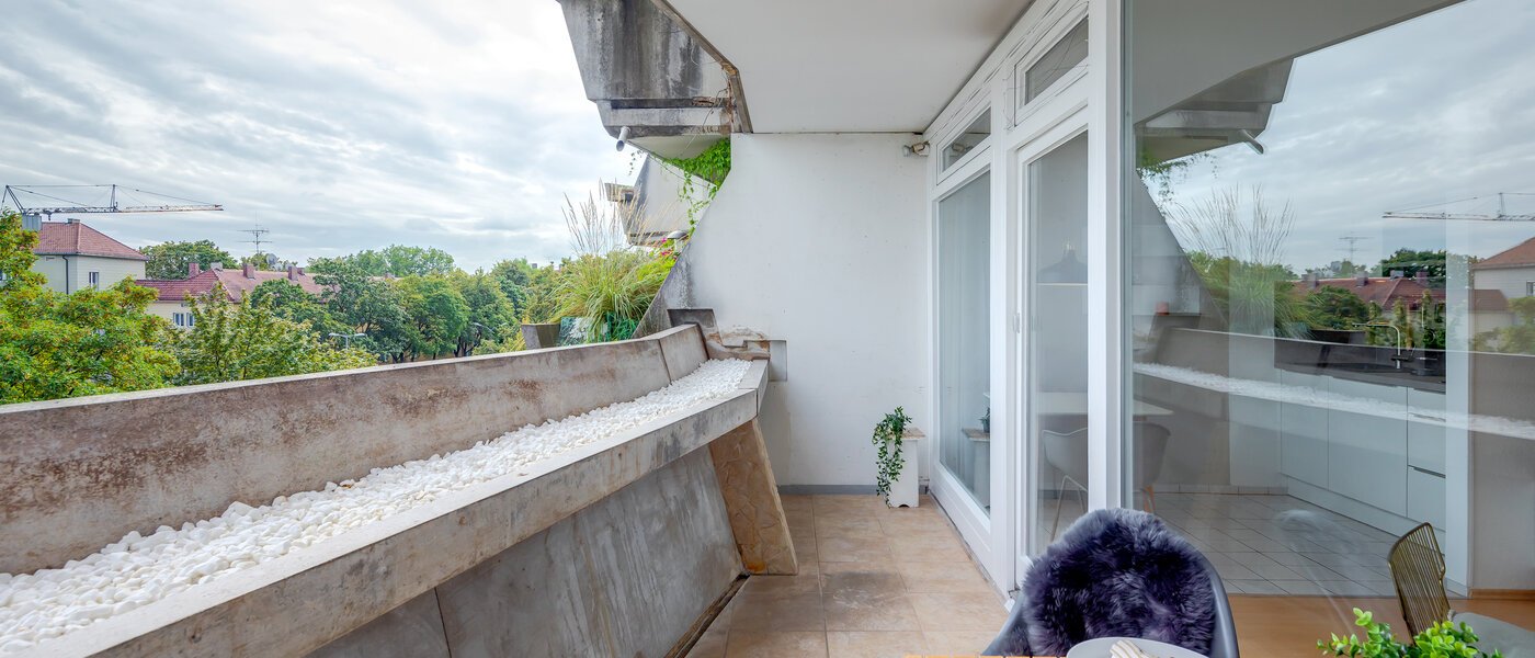 Wohnung München Schwabing-Nord (zw. Leopoldstraße & Englischen Garten) 04 Balkon 1739