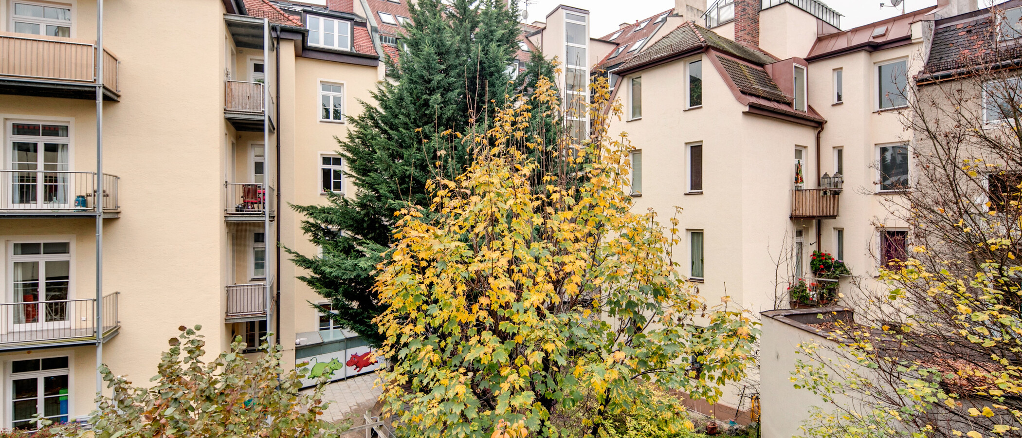 Wohnung München Schwabing (rechts der Leopoldstraße) 01 Aussicht 1976