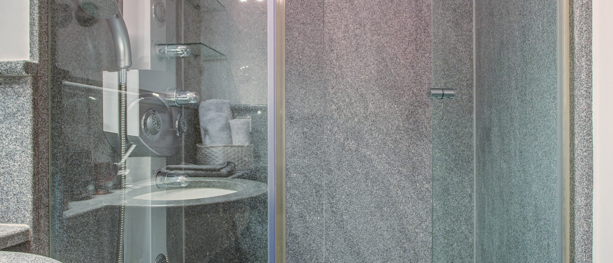 Maisonettewohnung München Schwabing (rechts der Leopoldstraße) 01 Badezimmer 2018