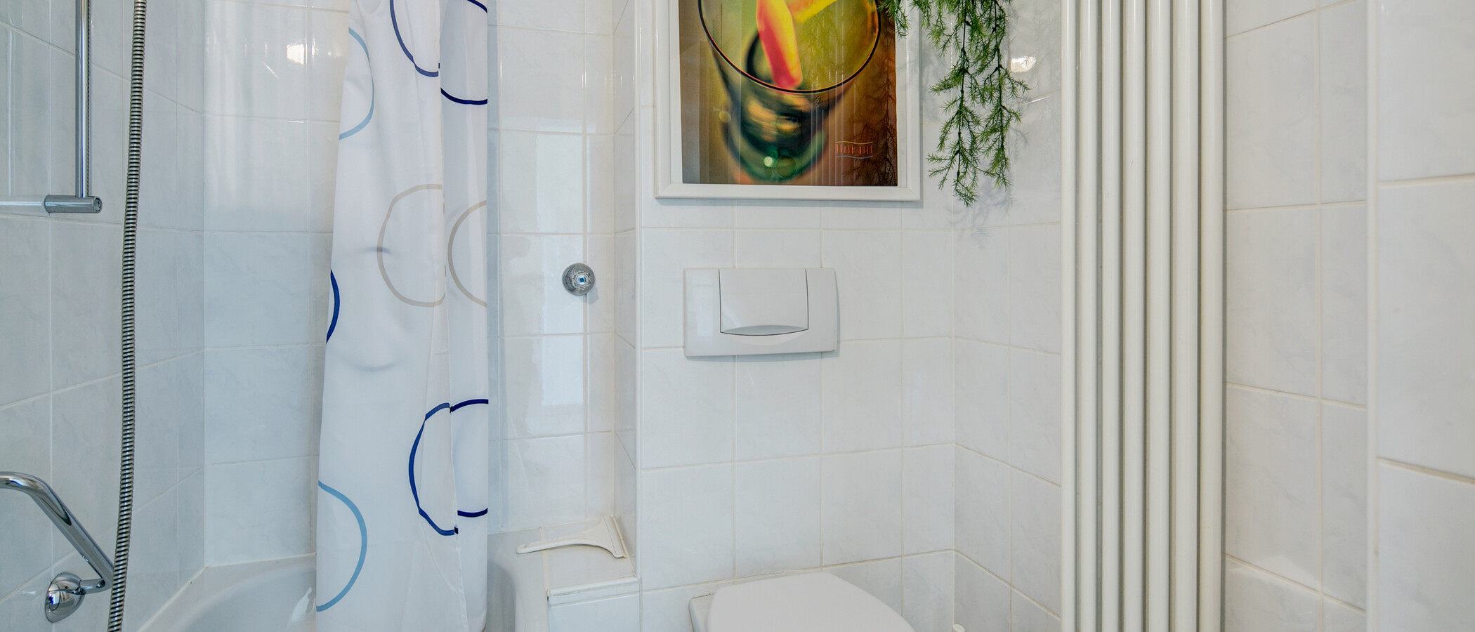 Wohnung München Schwabing (links der Leopoldstraße) 02 Badezimmer 2236