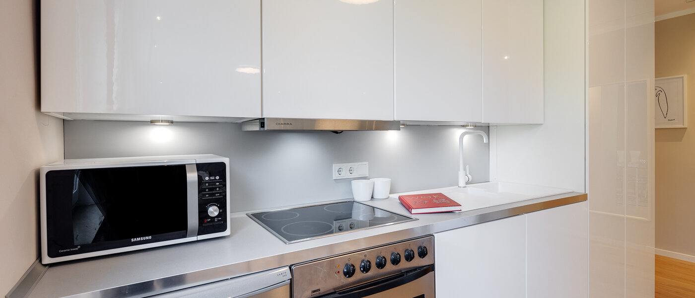 Wohnung München Schwabing (links der Leopoldstraße) 03 Küche 2407