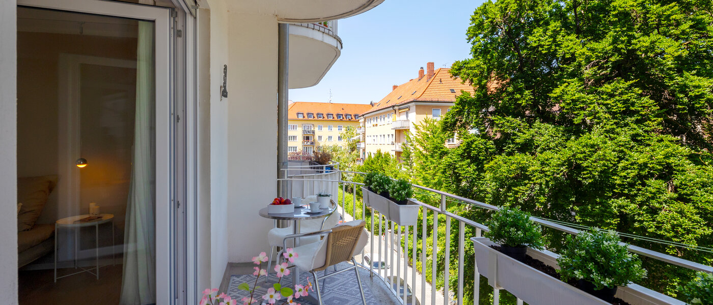 Wohnung München Schwabing (links der Leopoldstraße) 02 Balkon 2407