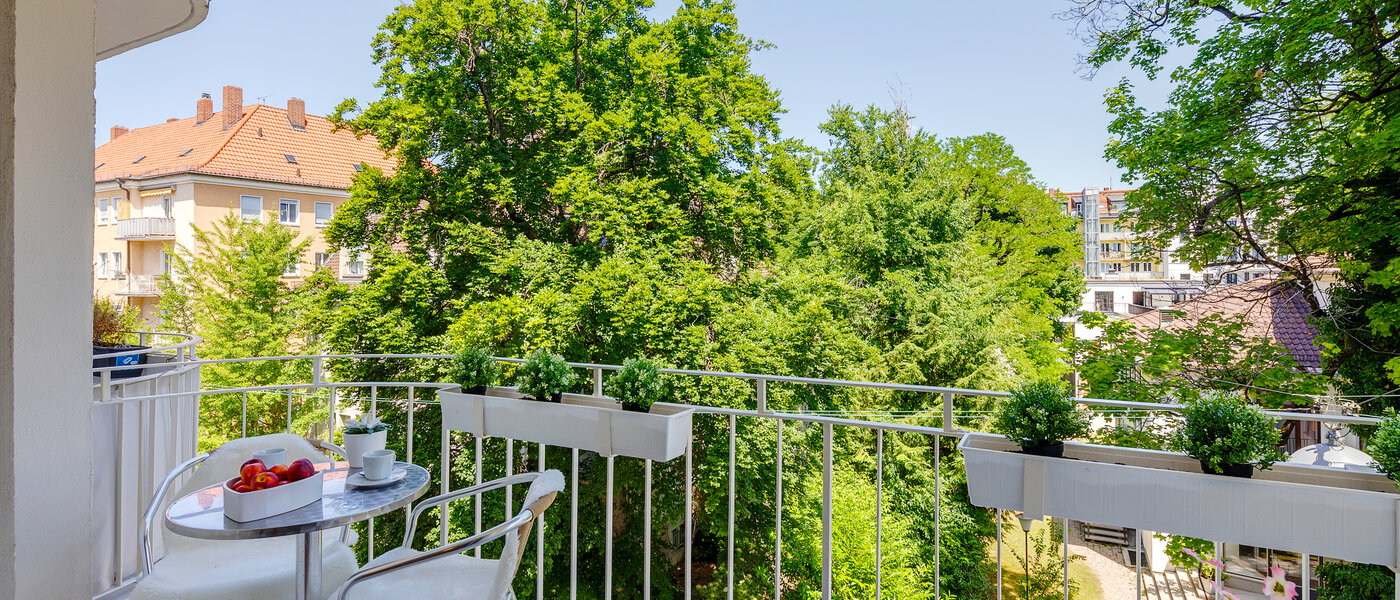 Wohnung München Schwabing (links der Leopoldstraße) 03 Balkon 2407