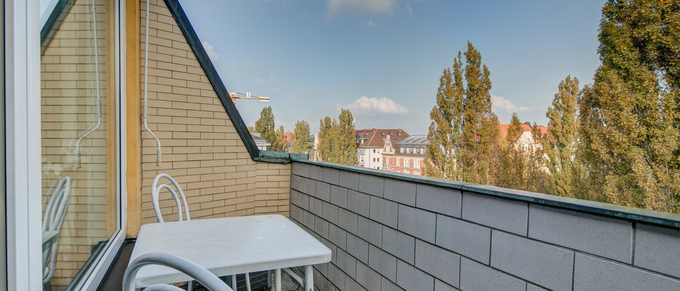 Wohnung München Schwabing (rechts der Leopoldstraße) 01 Terrasse 2486