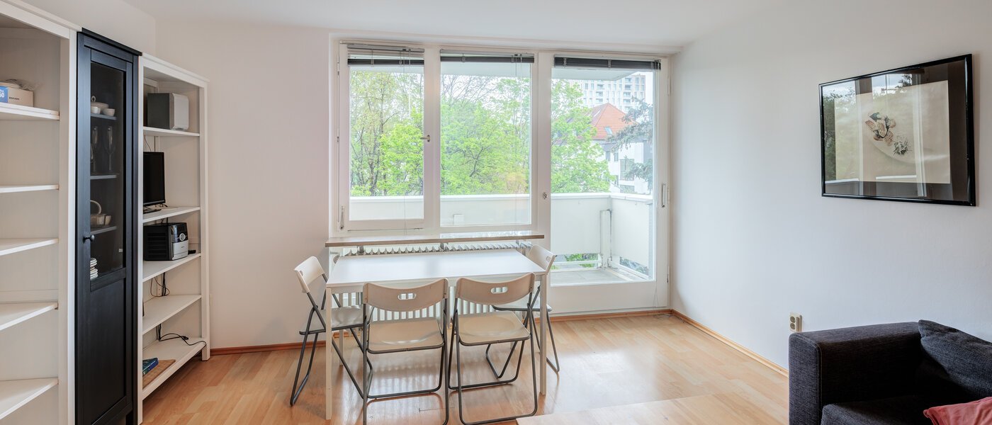 Wohnung München Schwabing-Nord (zw. Belgrad- & Leopoldstraße) 01 Wohnzimmer 2635