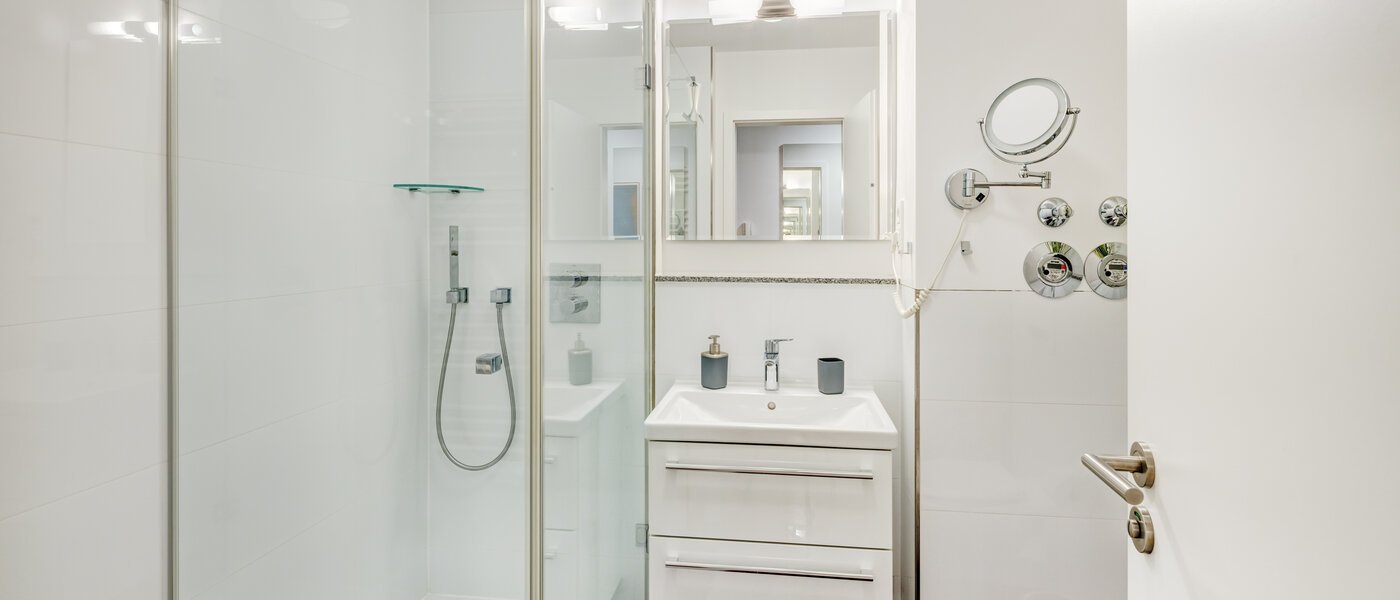 Wohnung München Harlaching 01 Badezimmer 2673