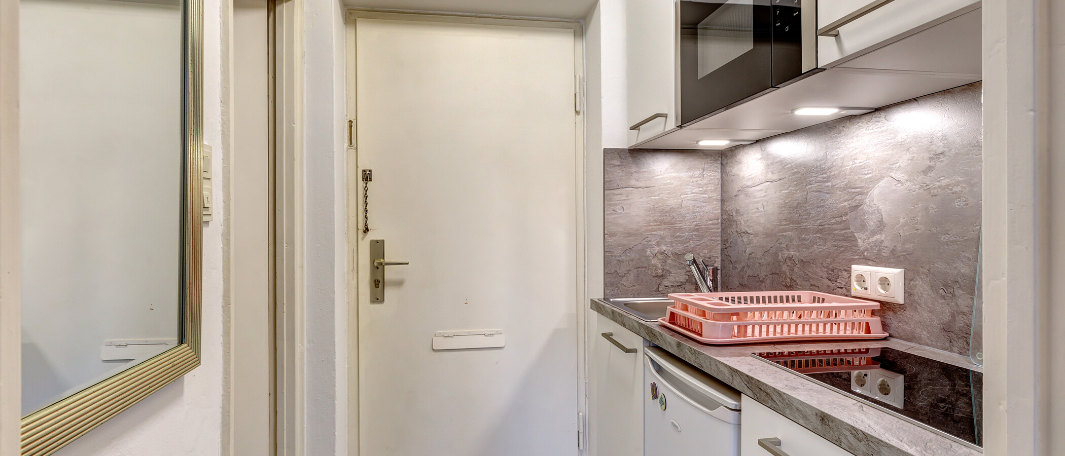 Apartment München Neuhausen 01 Küche 2682