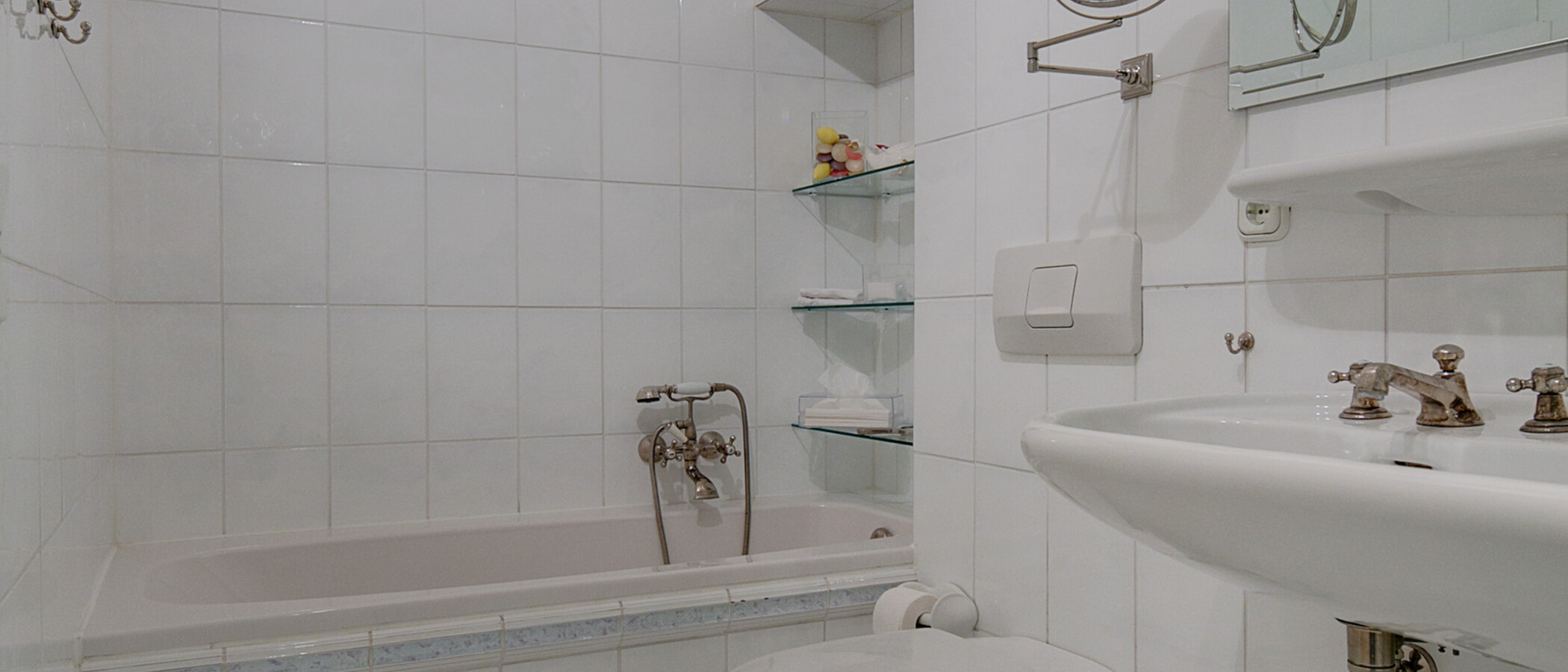 Dachterrassenwohnung München Schwabing (rechts der Leopoldstraße) 03 Badezimmer 2693