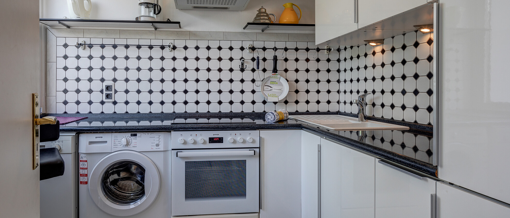 Dachterrassenwohnung München Neuhausen 01 Küche 2774