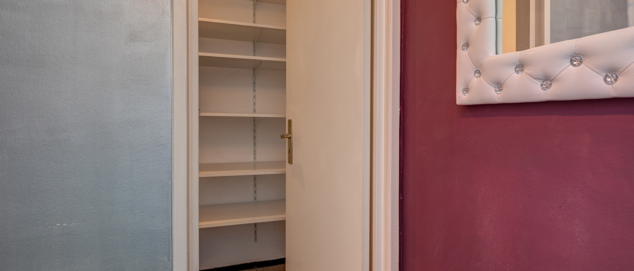 Dachterrassenwohnung München Neuhausen 01 Abstellraum 2774