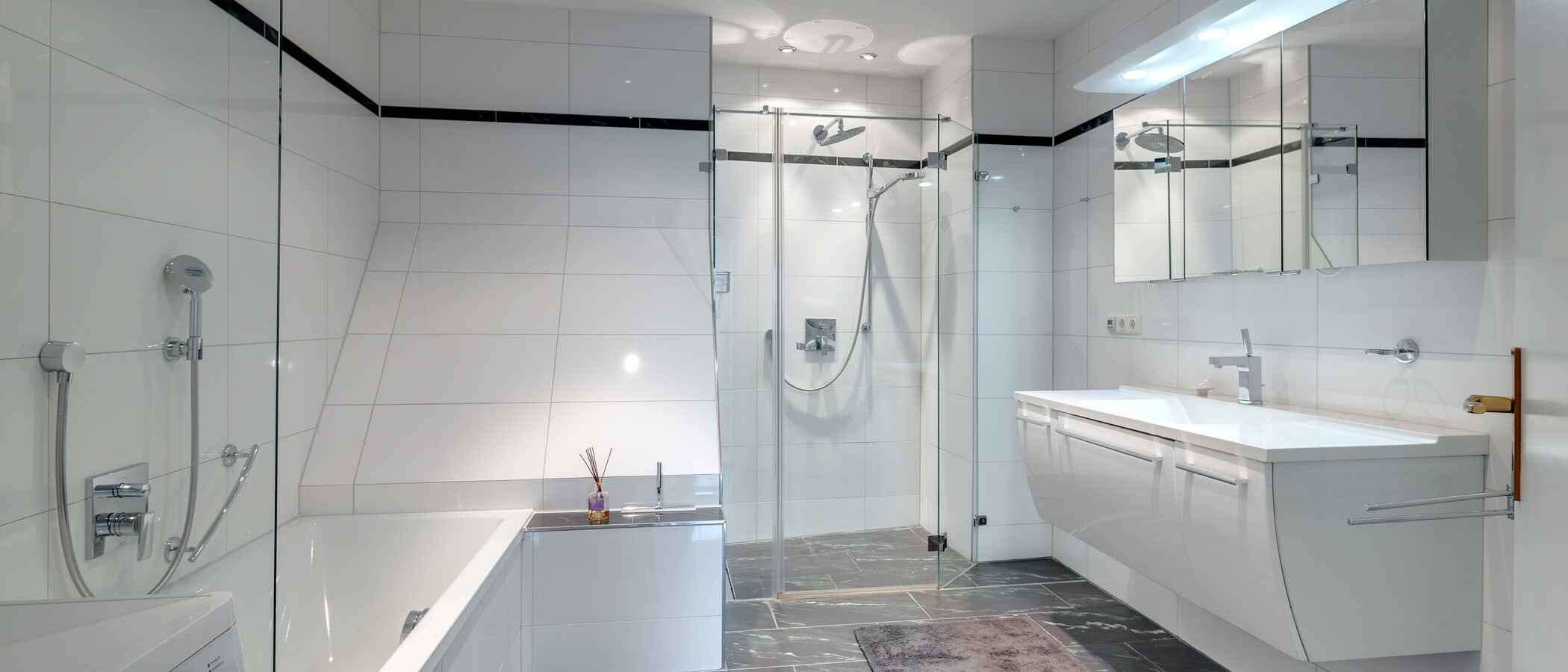 Dachterrassenwohnung München Lehel 01 Badezimmer 2849