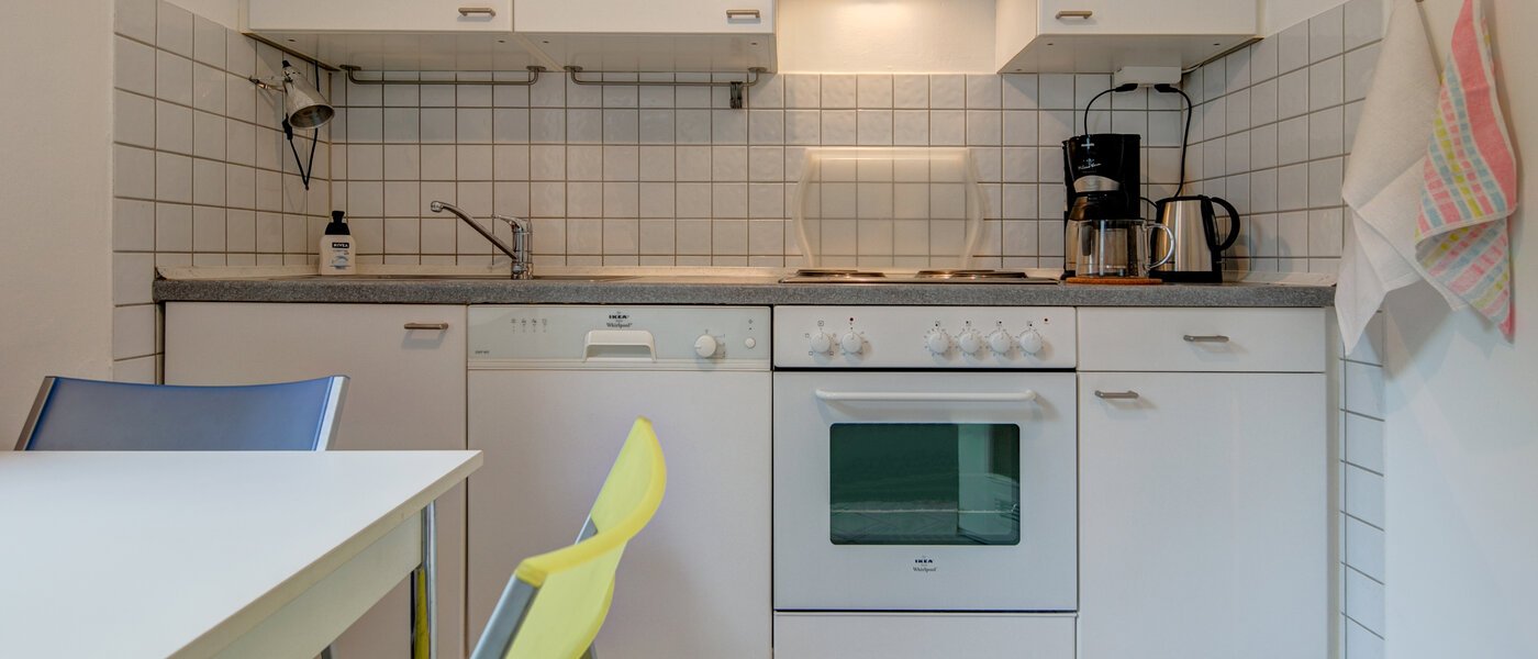 Wohnung München Schwabing-Nord (zw. Leopoldstraße & Englischen Garten) 01 Küche 3091