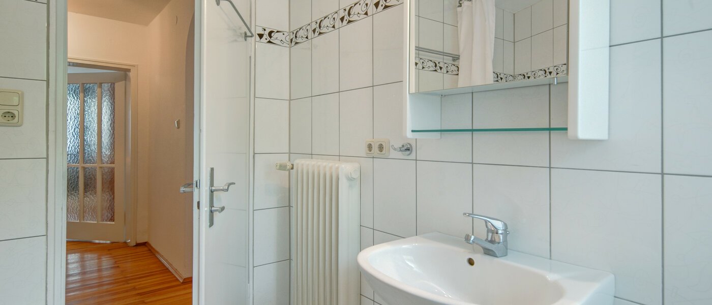 Wohnung München Schwabing-Nord (zw. Leopoldstraße & Englischen Garten) 02 Badezimmer 3091