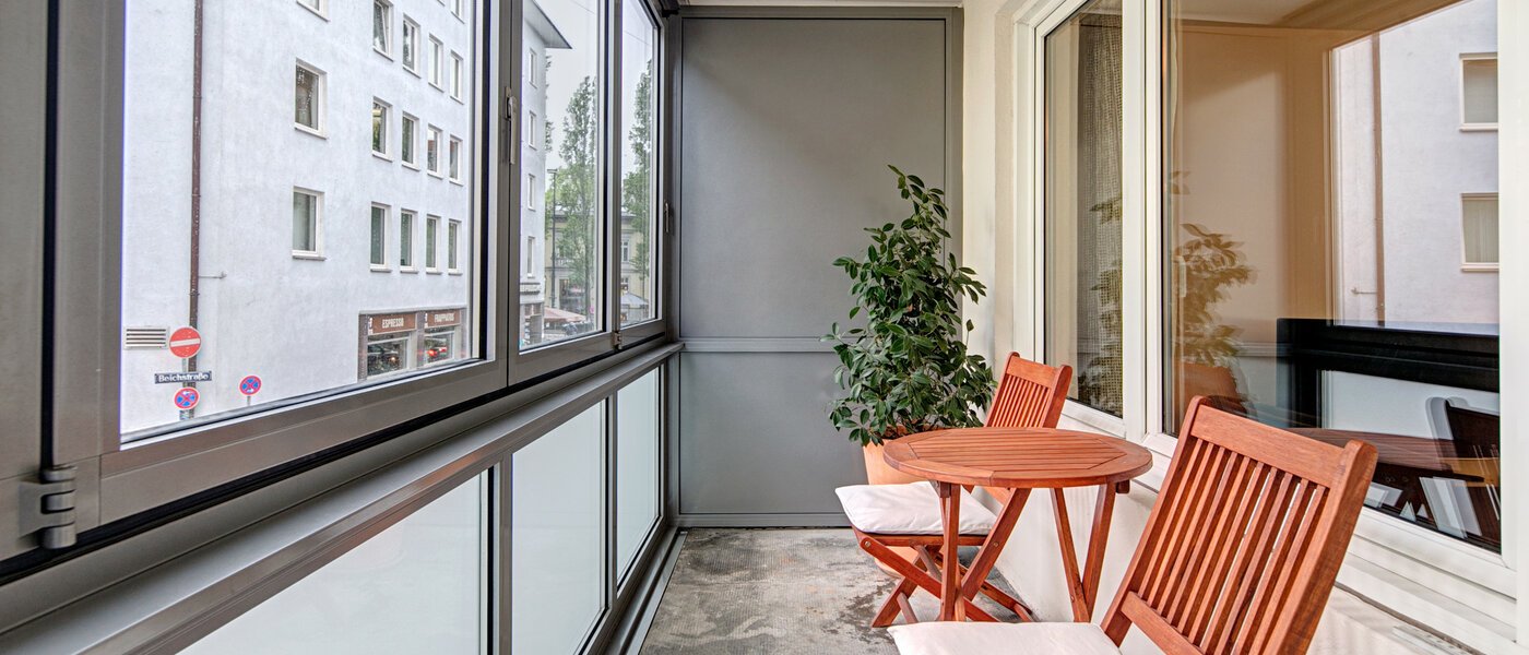 Wohnung München Schwabing-Nord (zw. Leopoldstraße & Englischen Garten) 01 Balkon 3091