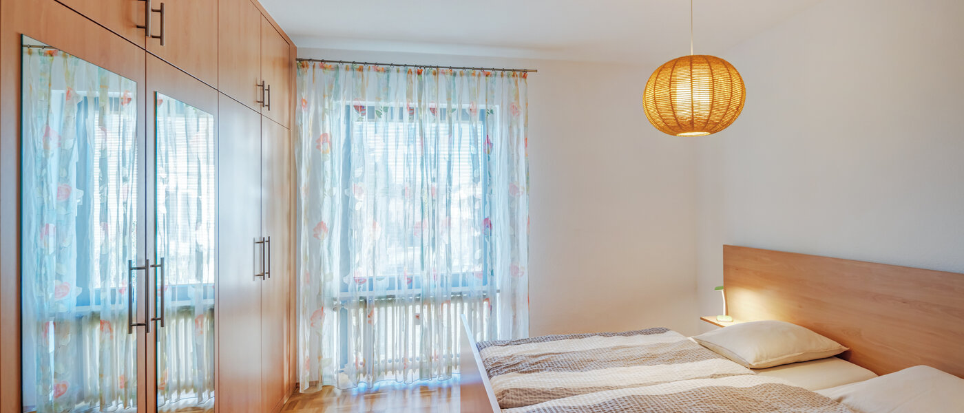 Wohnung München Harlaching 01 1. Schlafzimmer 3096