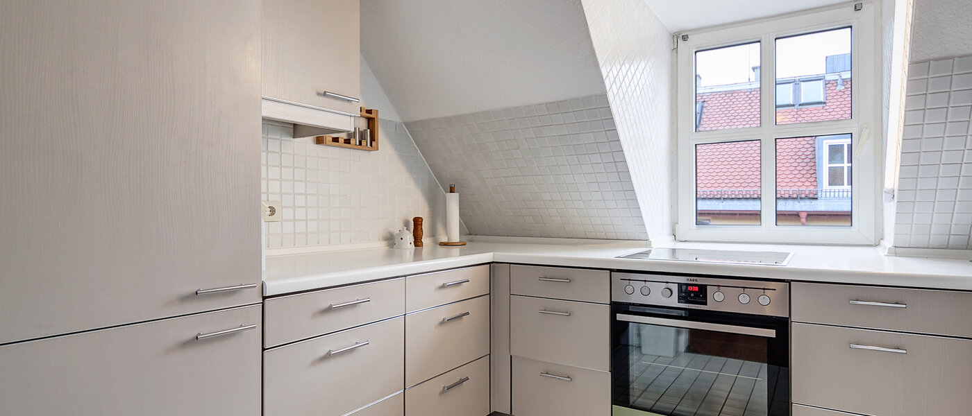Dachgeschosswohnung München Zentrum 01 Küche 3130
