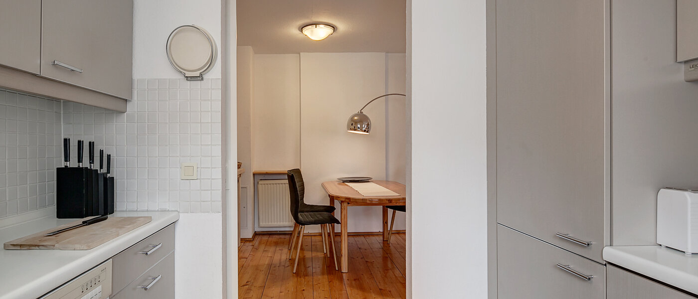 Dachgeschosswohnung München Zentrum 03 Küche 3130