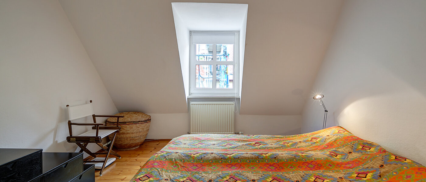 Dachgeschosswohnung München Zentrum 02 Schlafen 3130