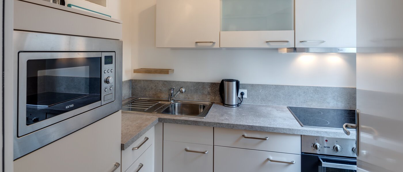 Wohnung München Schwabing (links der Leopoldstraße) 01 Küche 3177