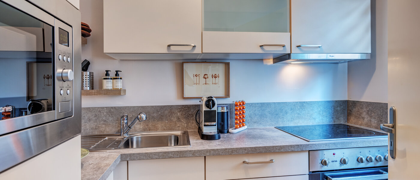 Wohnung München Schwabing (links der Leopoldstraße) 01 Küche 3177