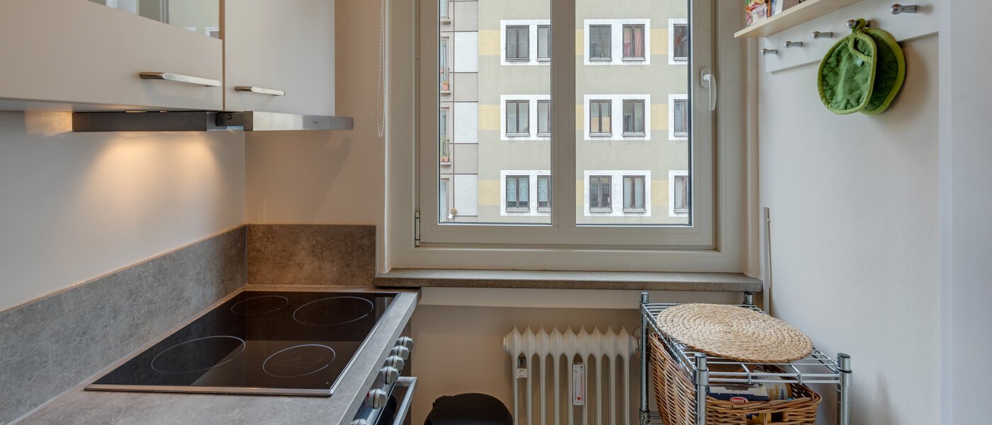Wohnung München Schwabing (links der Leopoldstraße) 02 Küche 3177
