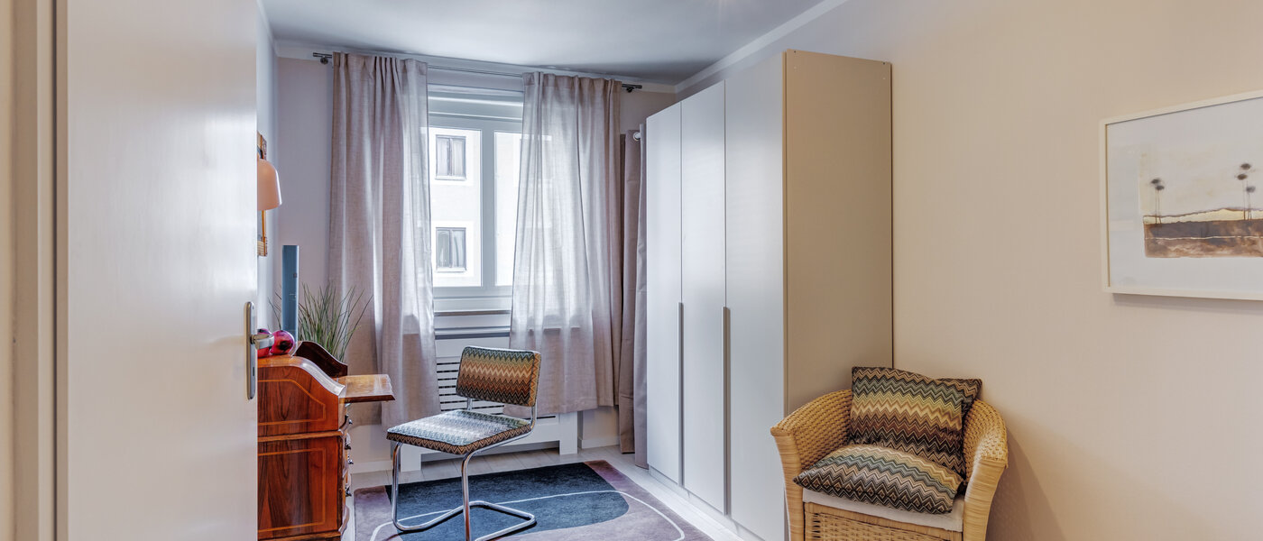 Wohnung München Schwabing (links der Leopoldstraße) 02 Schlafzimmer 3177