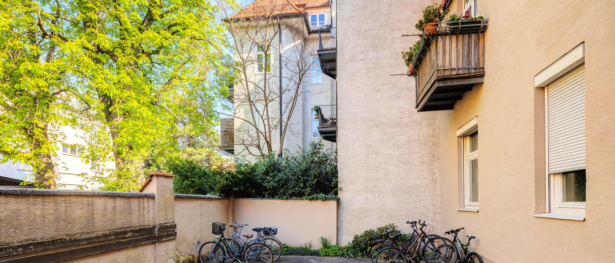 Wohnung München Schwabing (rechts der Leopoldstraße) 01 Innenhof 319