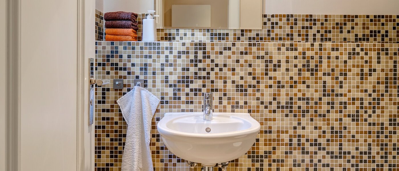 Doppelhaushälfte München Schwabing (links der Leopoldstraße) 01 sep. WC 3396