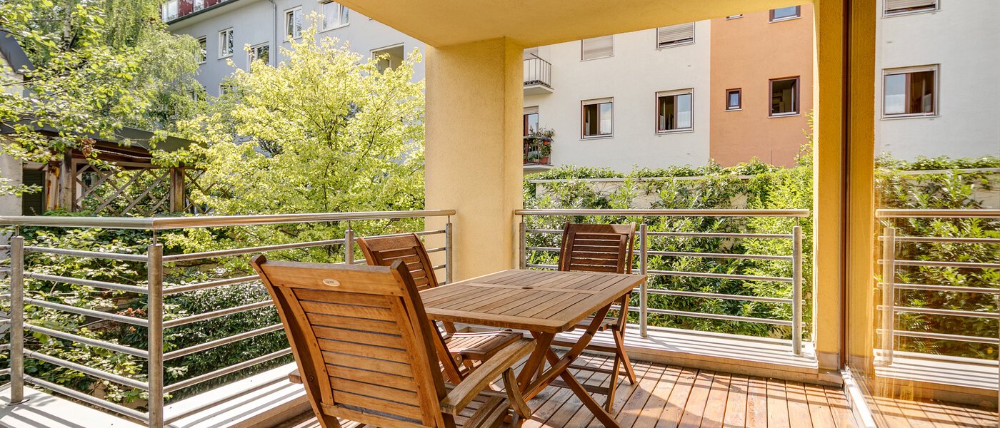 Doppelhaushälfte München Schwabing (links der Leopoldstraße) 01 Balkon 3396