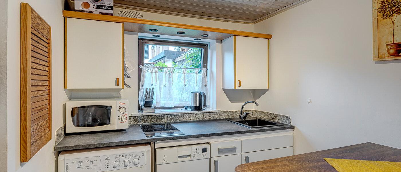 Wohnung Unterföhring 01 Küche 3405