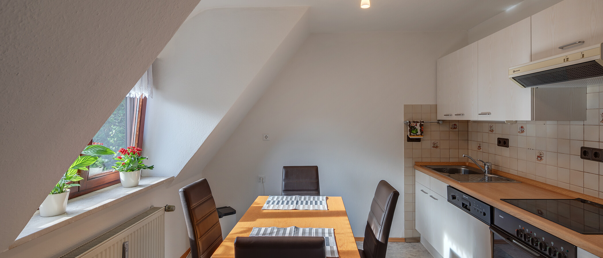 Dachgeschosswohnung Ismaning 01 Küche 3466