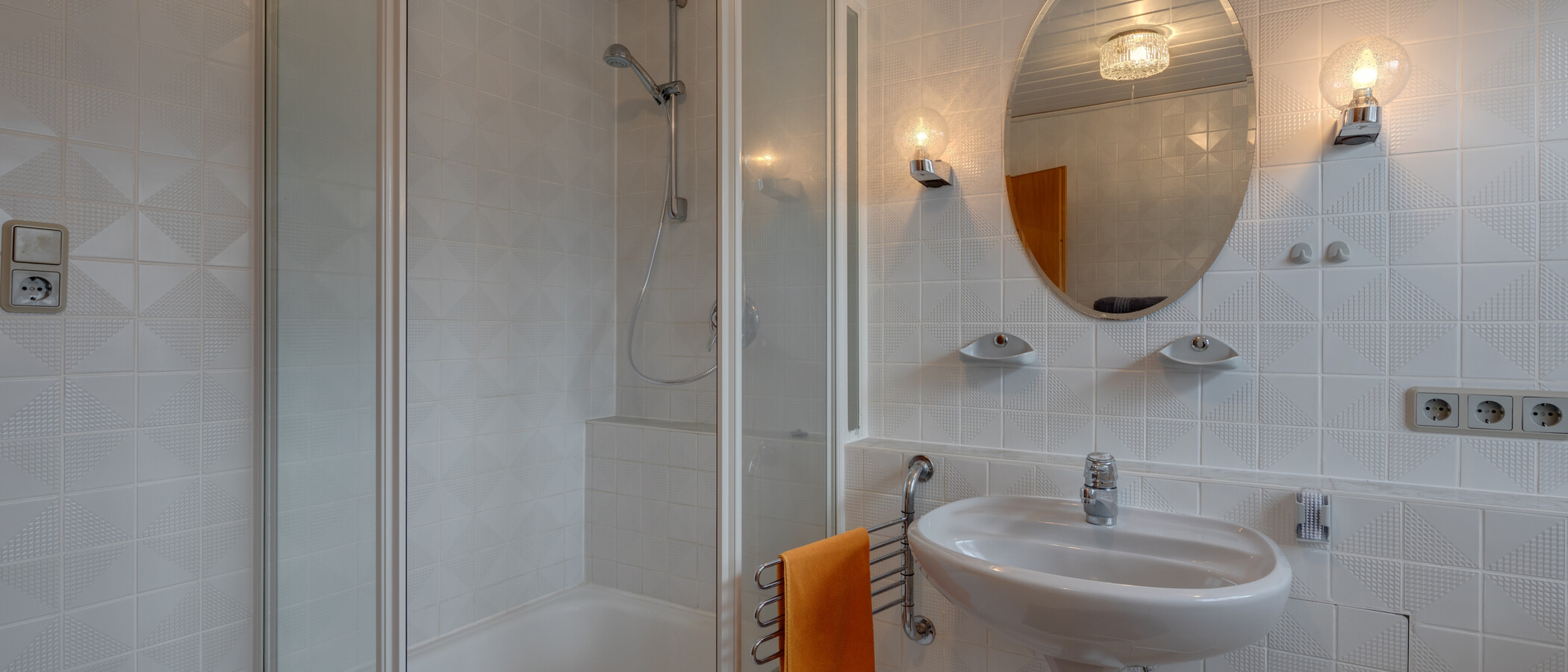 Dachgeschosswohnung Ismaning 01 Badezimmer 3466