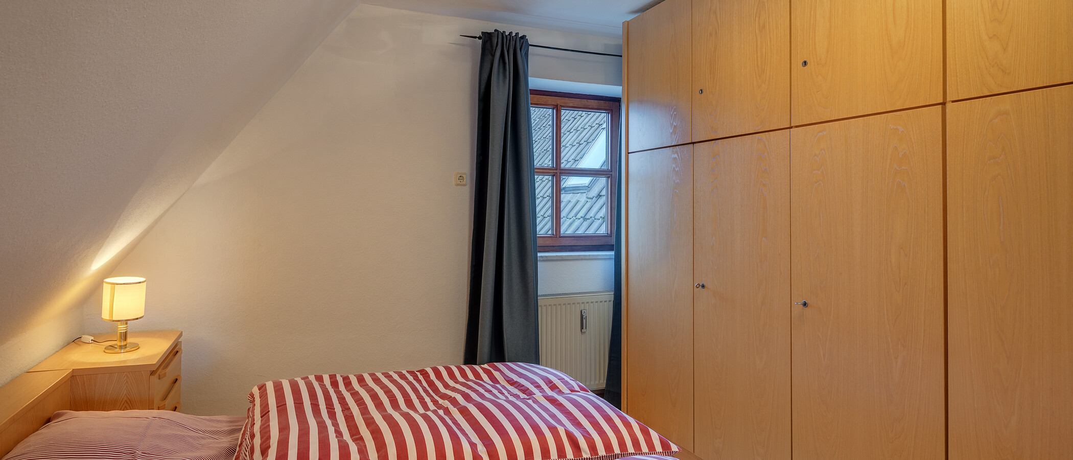 Dachgeschosswohnung Ismaning 02 Schlafzimmer 3466