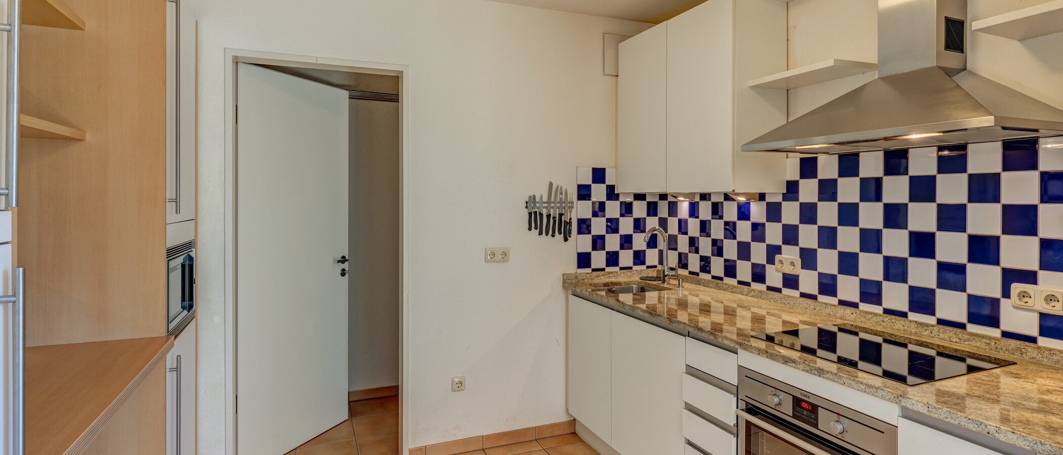 Wohnung München Maxvorstadt - Museumsviertel 01 Küche 3547